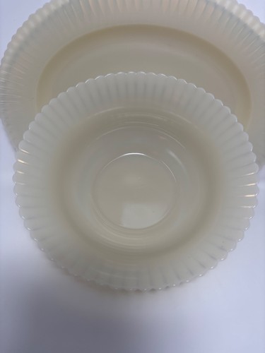Vintage MacBeth-Evans Monax Petalware Milk Glass Set - photo 2