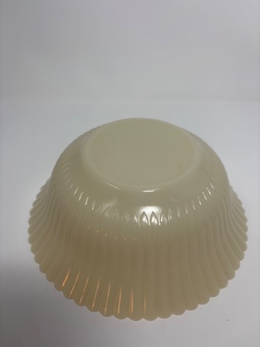 Vintage MacBeth-Evans Monax Petalware Milk Glass Set - photo 4