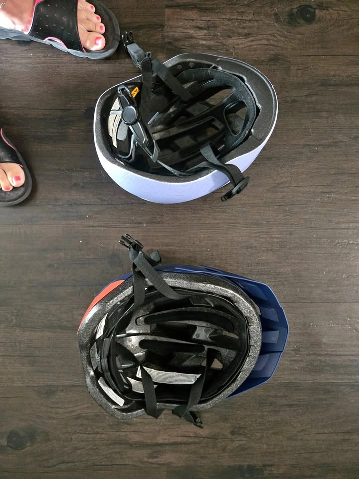 Bicycle with accessories - photo 2