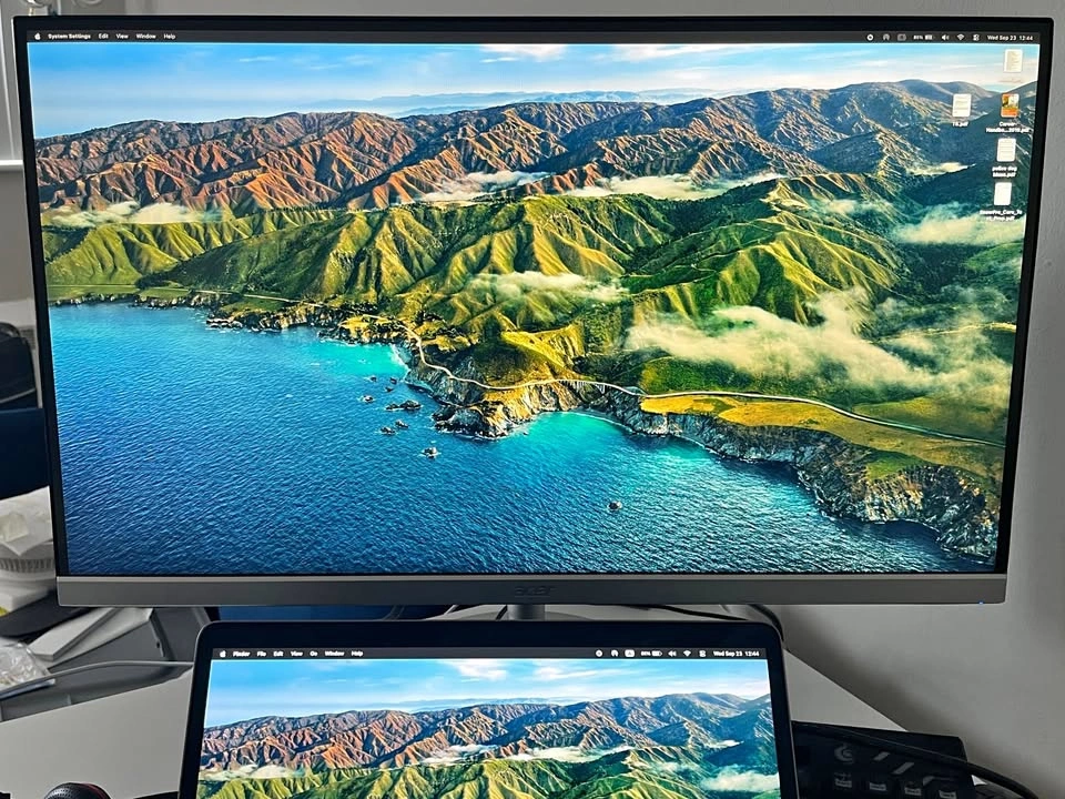 27" Acer Monitor Screen