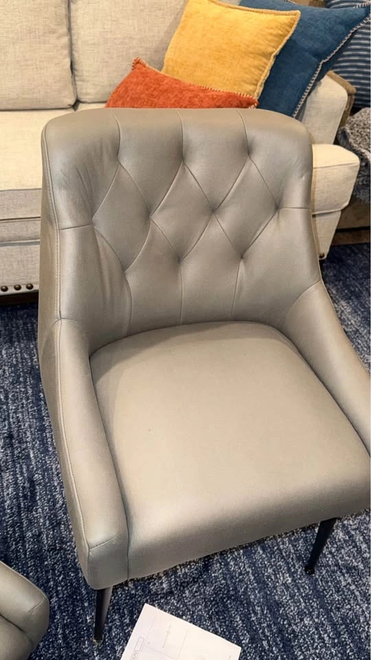Dining Chairs set of 4 - NEW must go before 28sept - photo 3