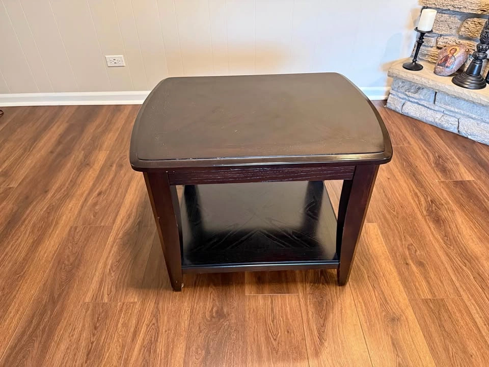 2 End Tables