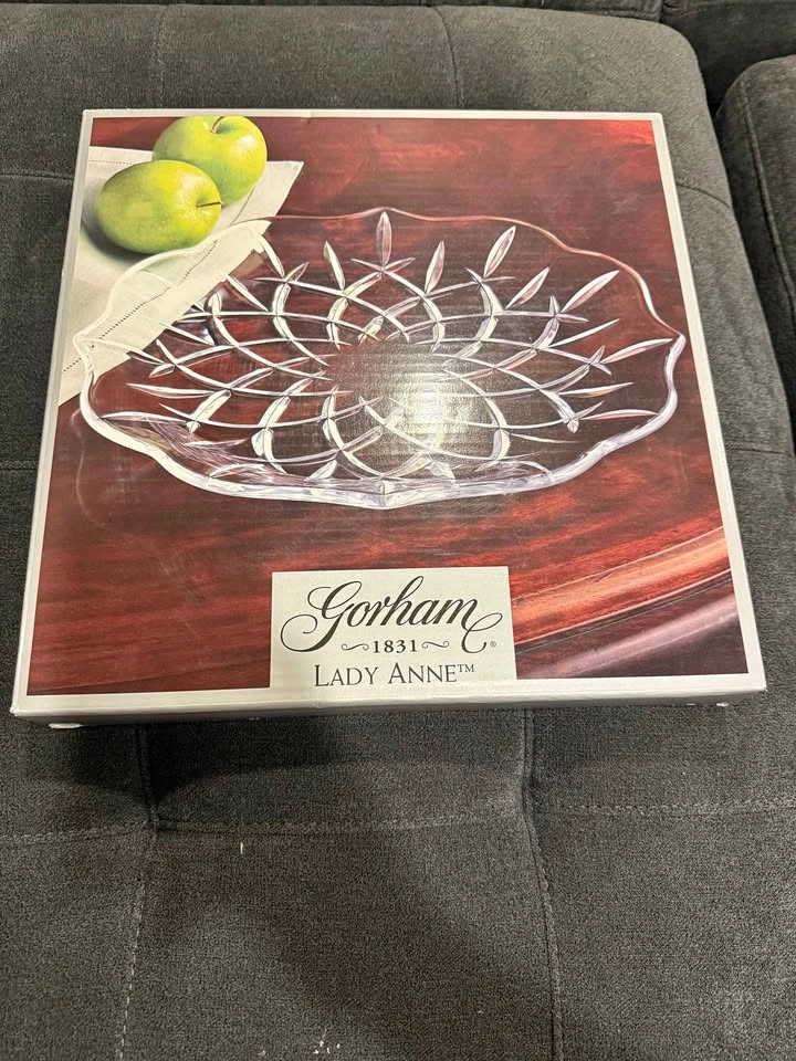 Gorham Lady Anne crystal 14 inch tray or platter
