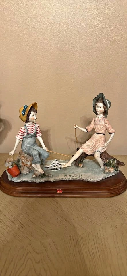 Vintage Auro Belcari Capodimonte Style Figurine