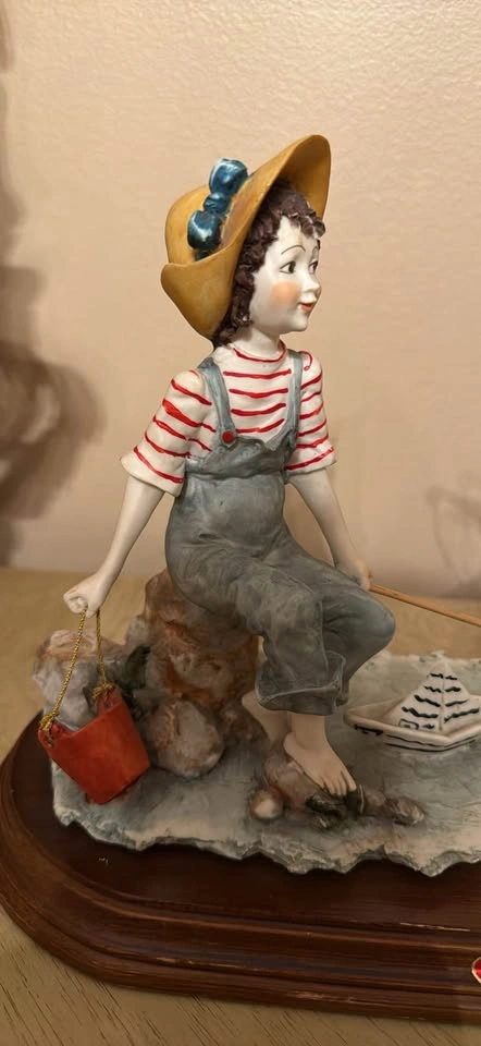 Vintage Auro Belcari Capodimonte Style Figurine - photo 2