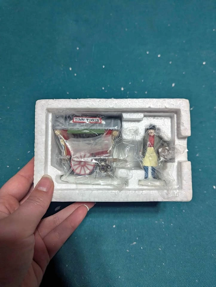 Department 56 - The Heritage Village - Town Tinker