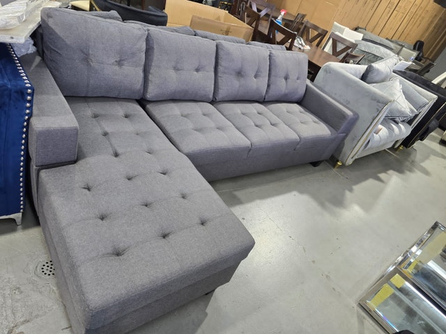 Trendy Modern L-Sectional Sofa - photo 4