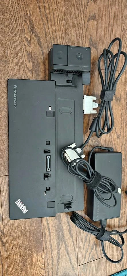 Lenovo ThinkPad Docking Station with Power Adapter