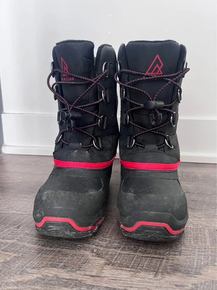 Kid’s snow boots
