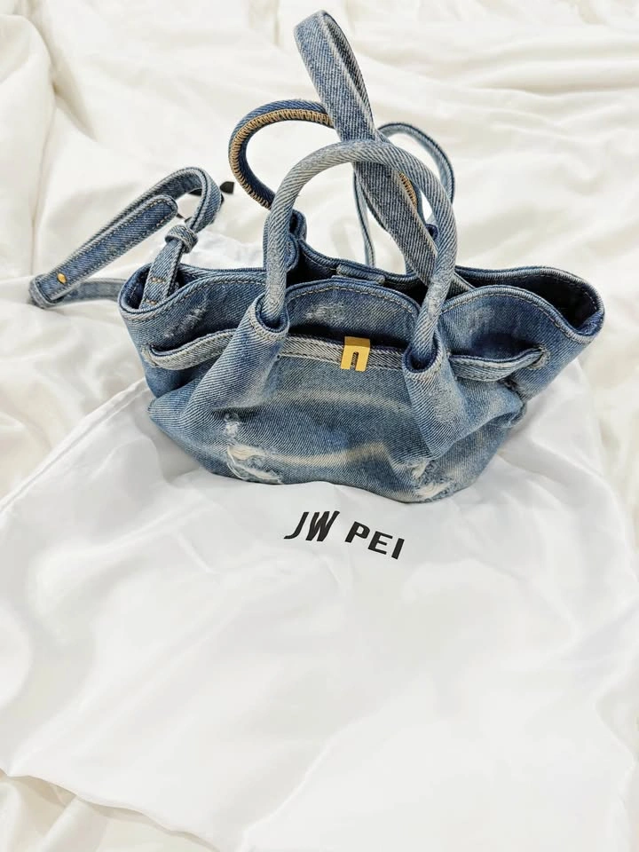 JW Pei Hana Mini New