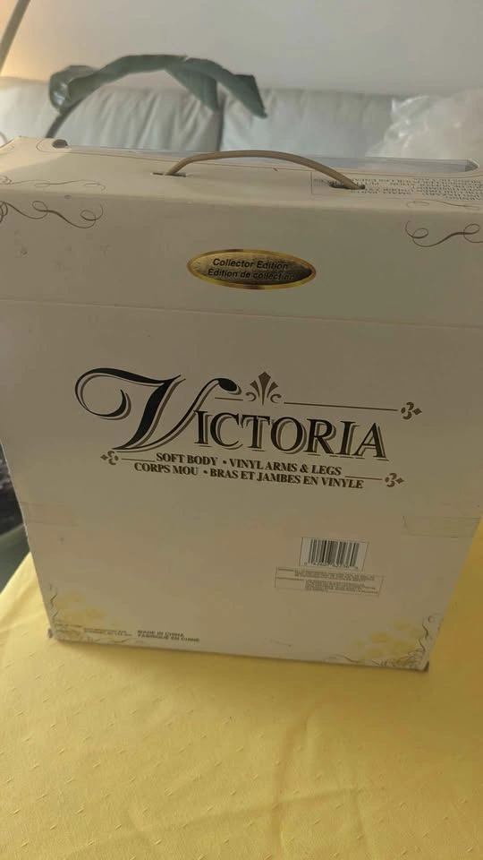 Vintage Cititoy Victoria Collector Edition Baby Doll - New In Bo - photo 4