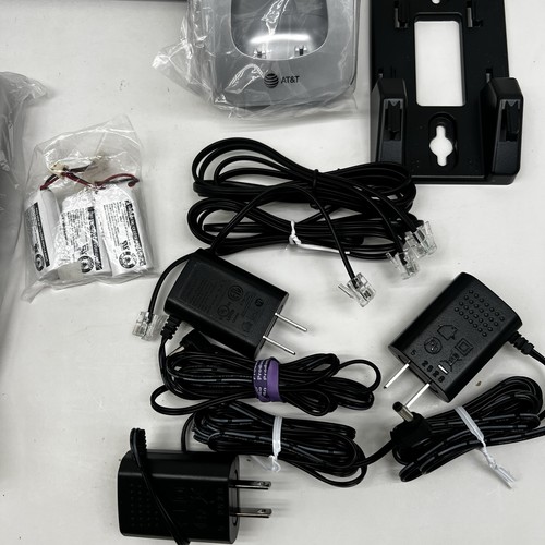 AT&T BL102-3 DECT6.0 3-Handset Cordless Answering Machine - photo 3