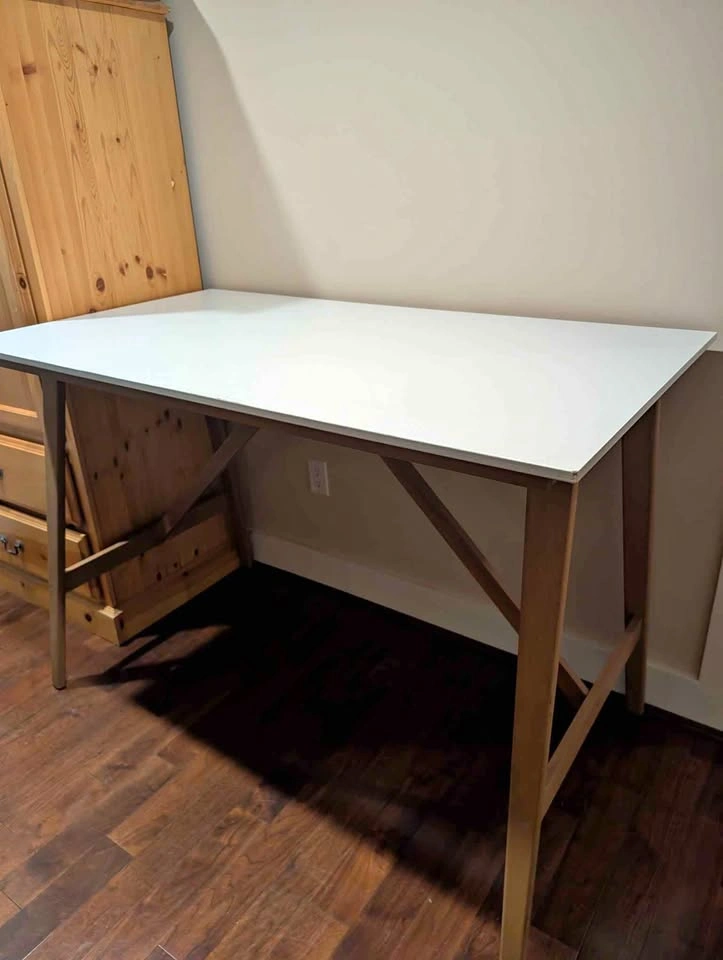 White bar height table