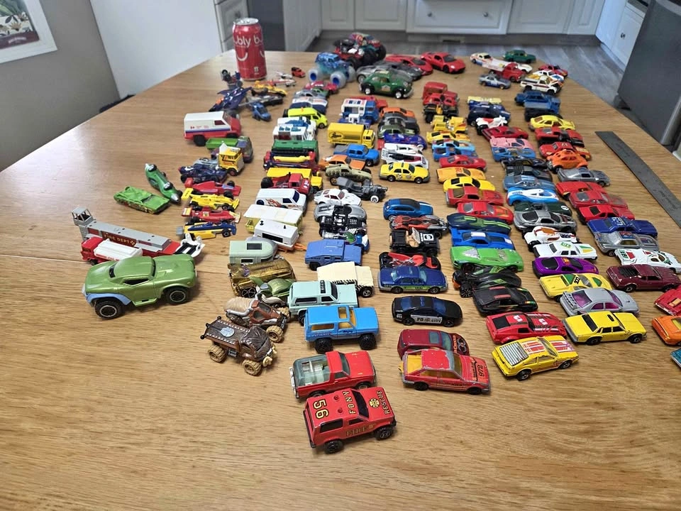 Large Diecast Car Collection: Hotwheels, Majorette, & More