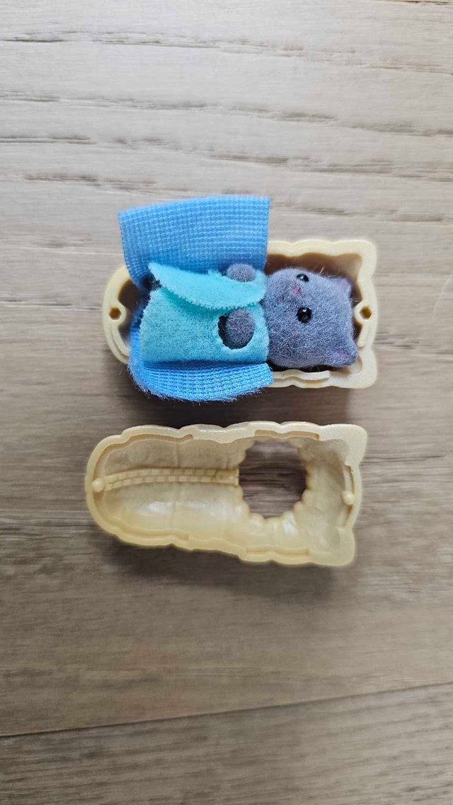 Sylvanian Families Tiny Persian Baby Cat