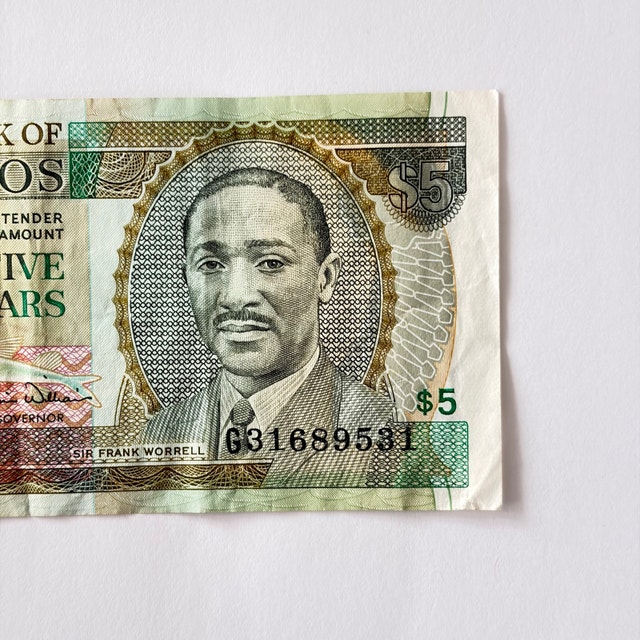 Central Bank of Barbados Five Dollars Banknote - photo 2