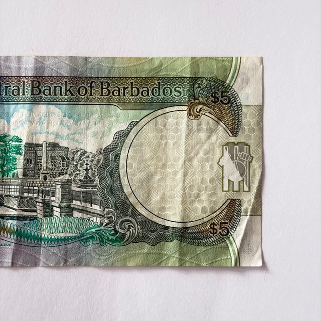 Central Bank of Barbados Five Dollars Banknote - photo 5