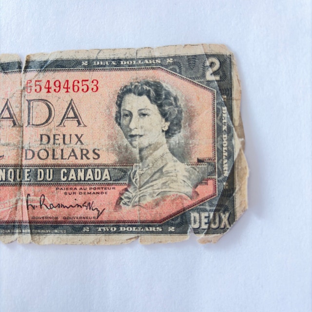 Bank of Canada $2 Bill 1954 - photo 2