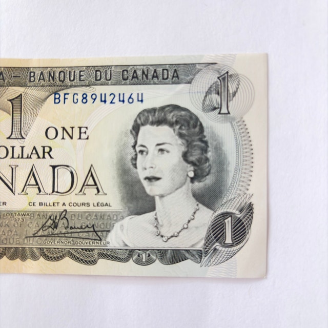 Bank of Canada 1973 One Dollar Bill - photo 2