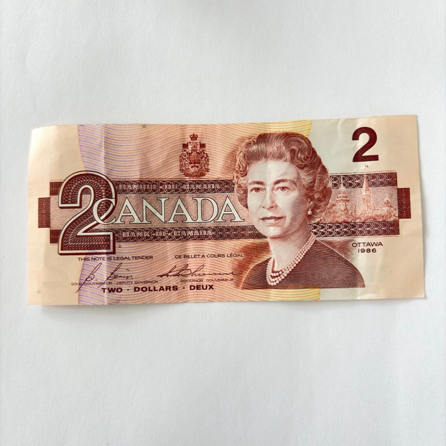 Bank of Canada 1986 Two Dollar Bill