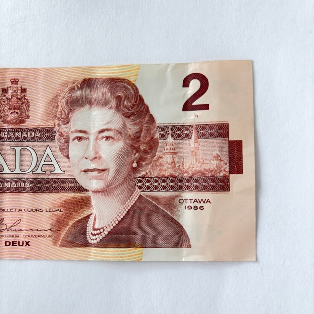 Bank of Canada 1986 Two Dollar Bill - photo 2