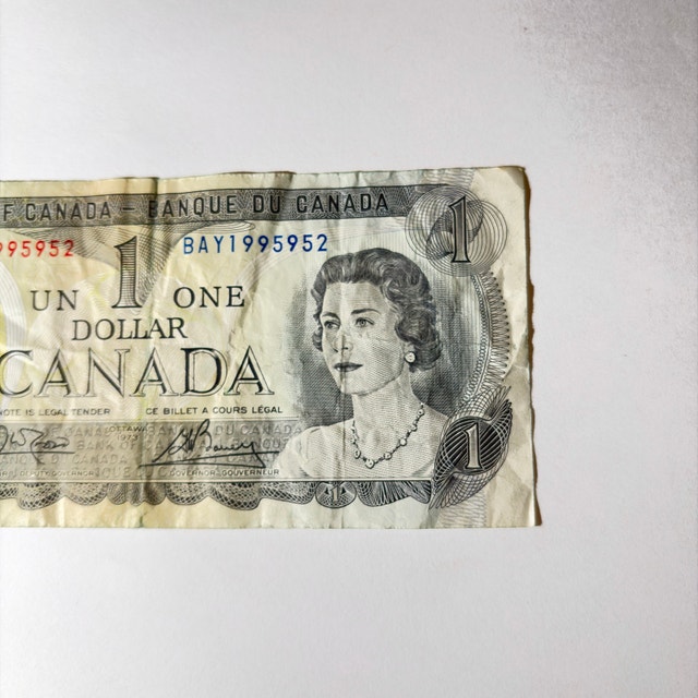 Bank of Canada One Dollar Bill - photo 2