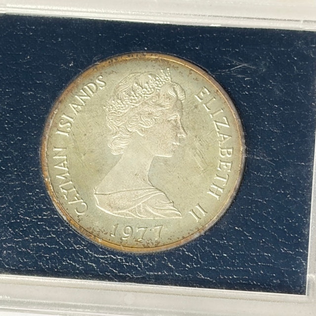 Cayman Islands 1977 Queen's Silver Jubilee 25 Dollars - photo 5