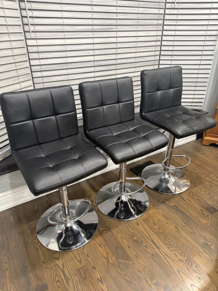 Bar Stools ($5 EACH) - Fully Working - photo 2