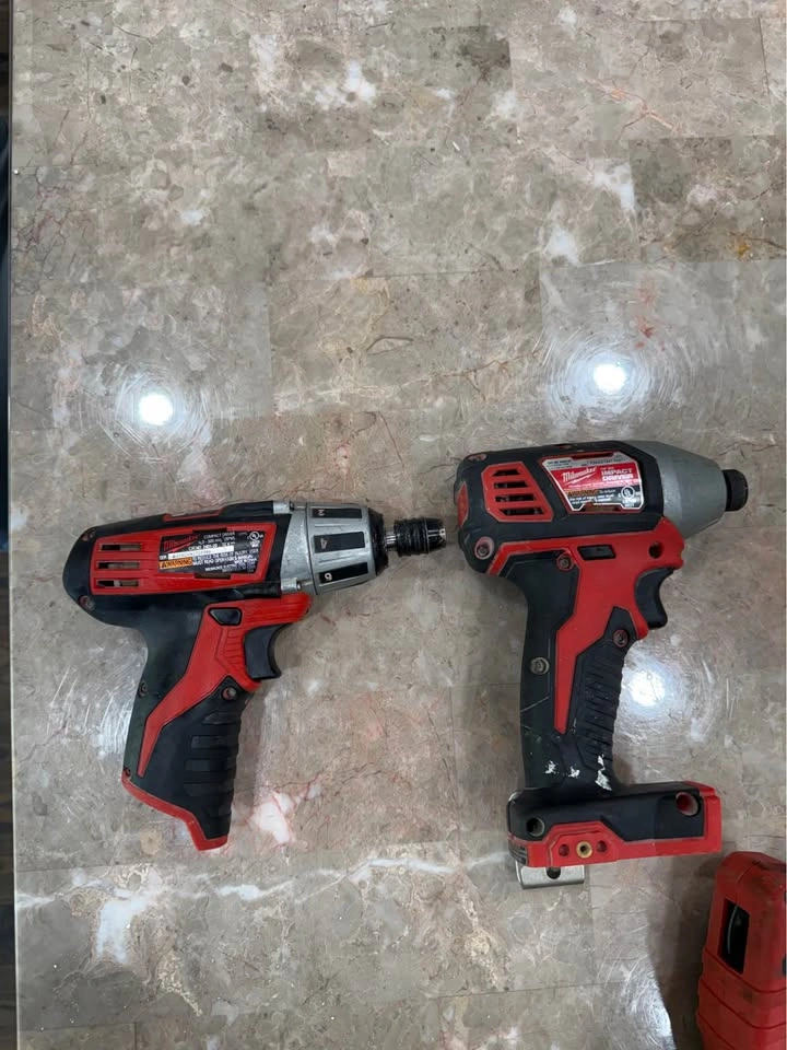 Milwaukee M12 Compact Driver Tool - photo 4