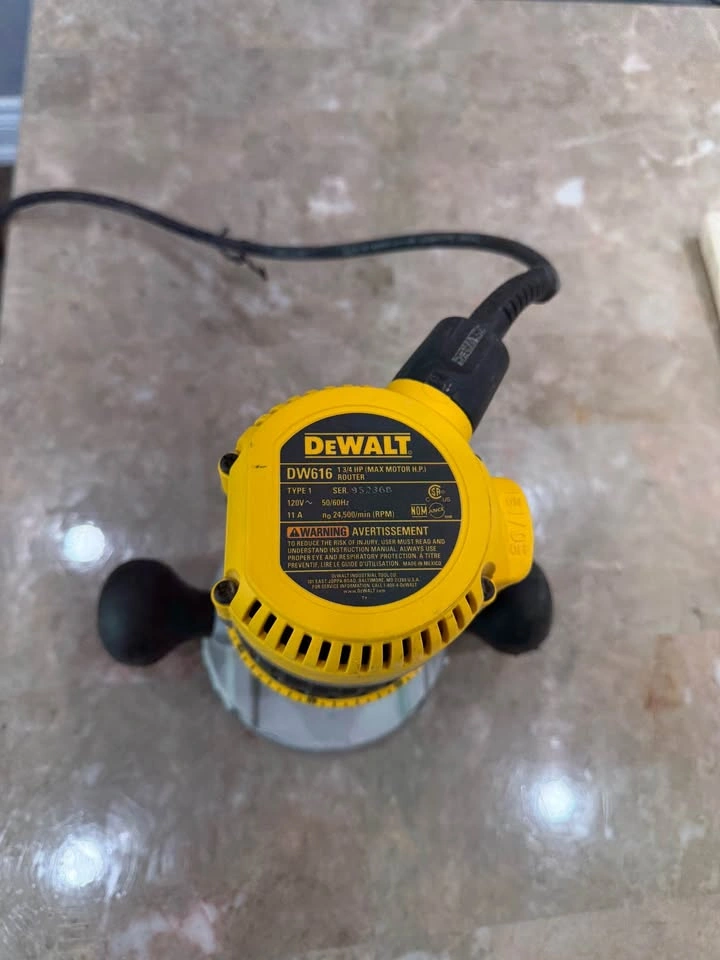 Dewalt Router - Heavy Duty Fixed Base - photo 3