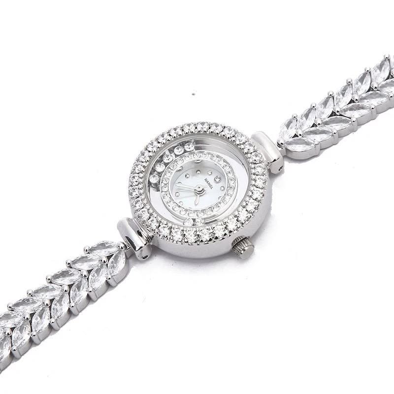 Ladies Mermaid Niche Small Dial Designer Bracelet Watch - photo 4