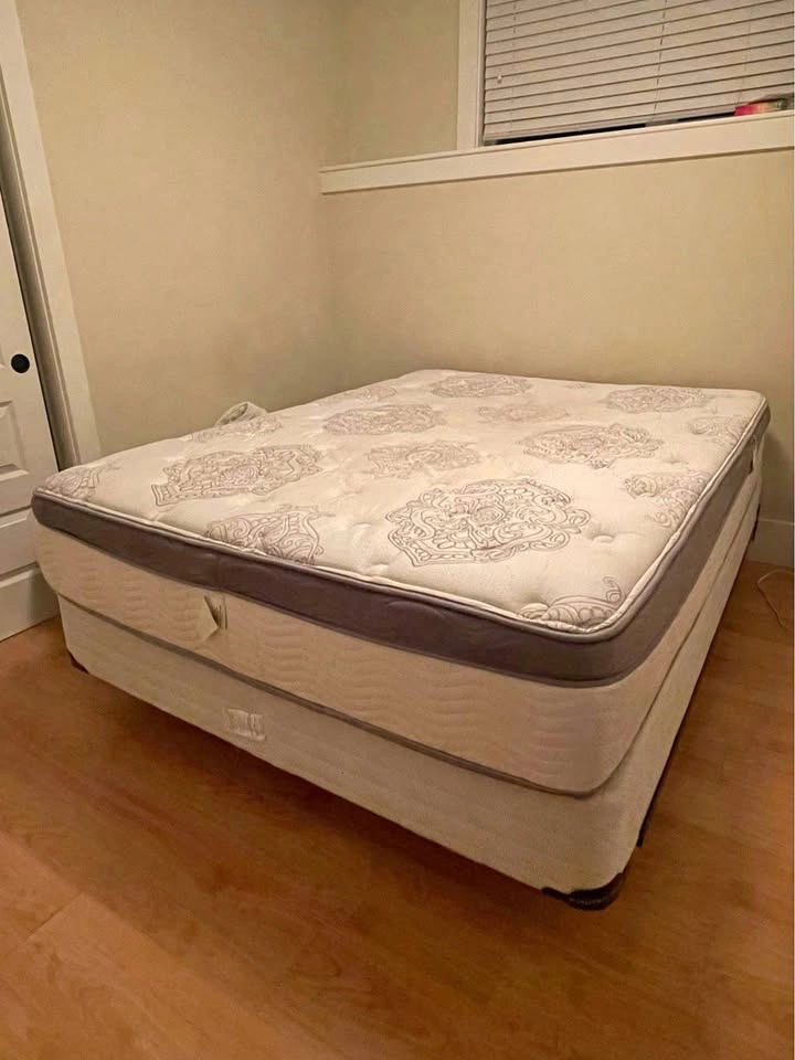 Queen Bed Set – Mattress, Box Spring, & Metal Frame