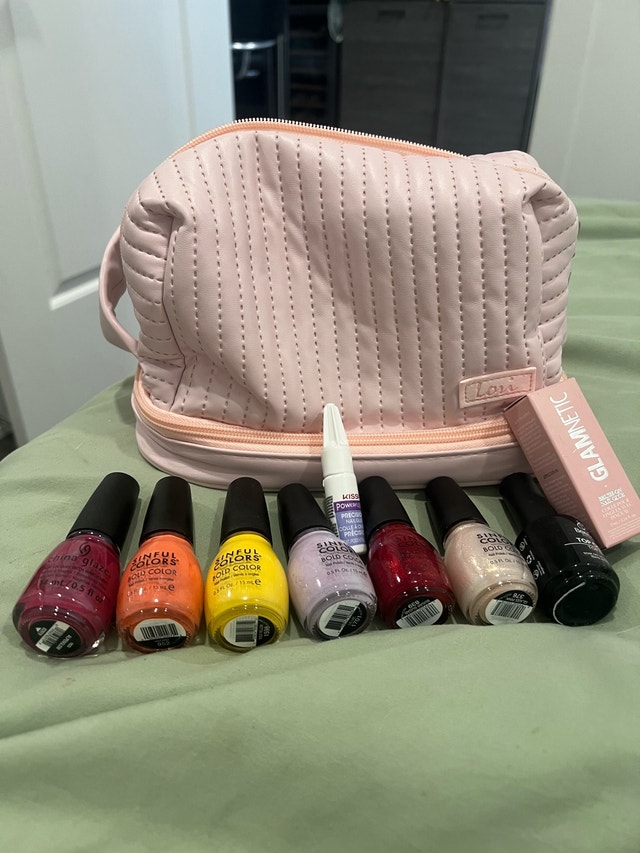 Nail polish, nail glue and bag bundle - photo 2