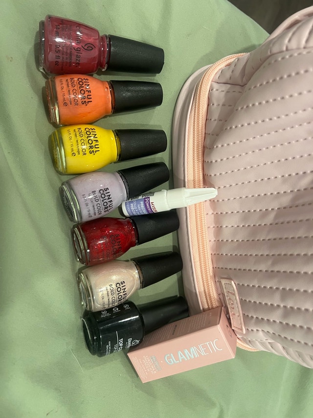 Nail polish, nail glue and bag bundle - photo 3