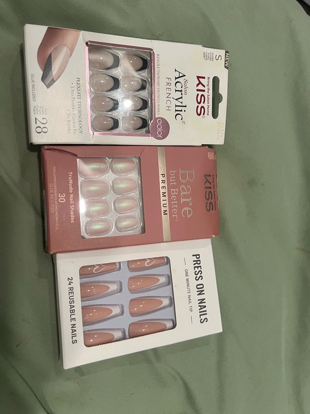 KISS Press on nails bundle set of 3
