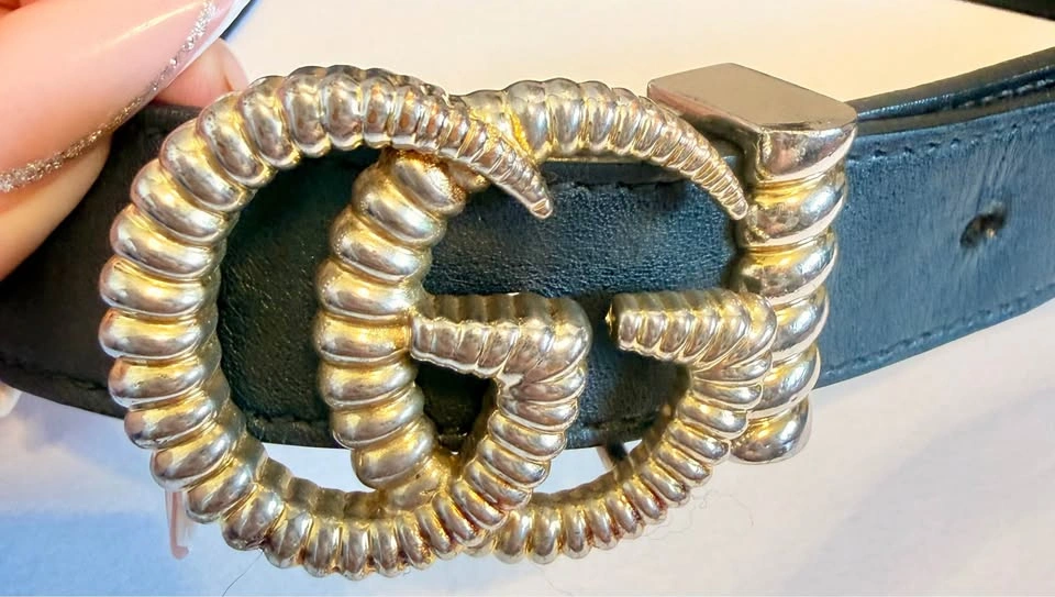 Authentic Gucci Women's Double G Torchon Leather Belt - photo 2