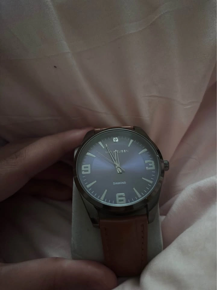 Van Heusen Diamond Accent Watch - photo 2