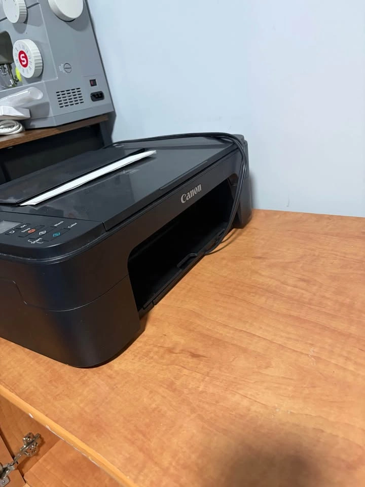 Canon Pixma TS3720 wireless printer and scanner - photo 2