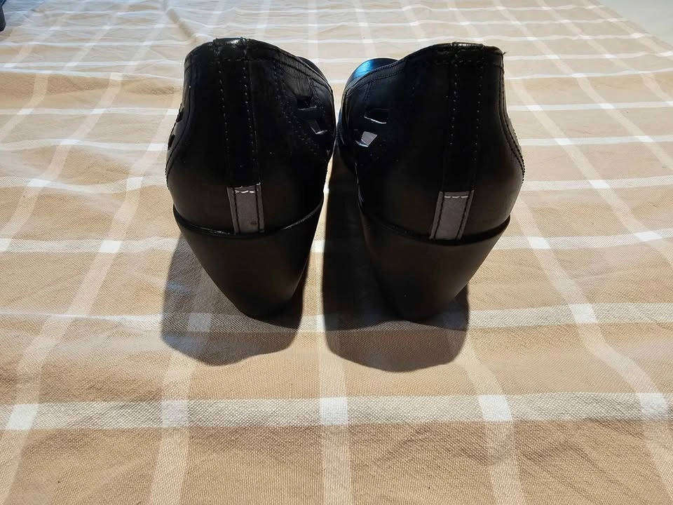 Merrell Black Leather Comfortable Cycling Heels Size 9 - photo 3