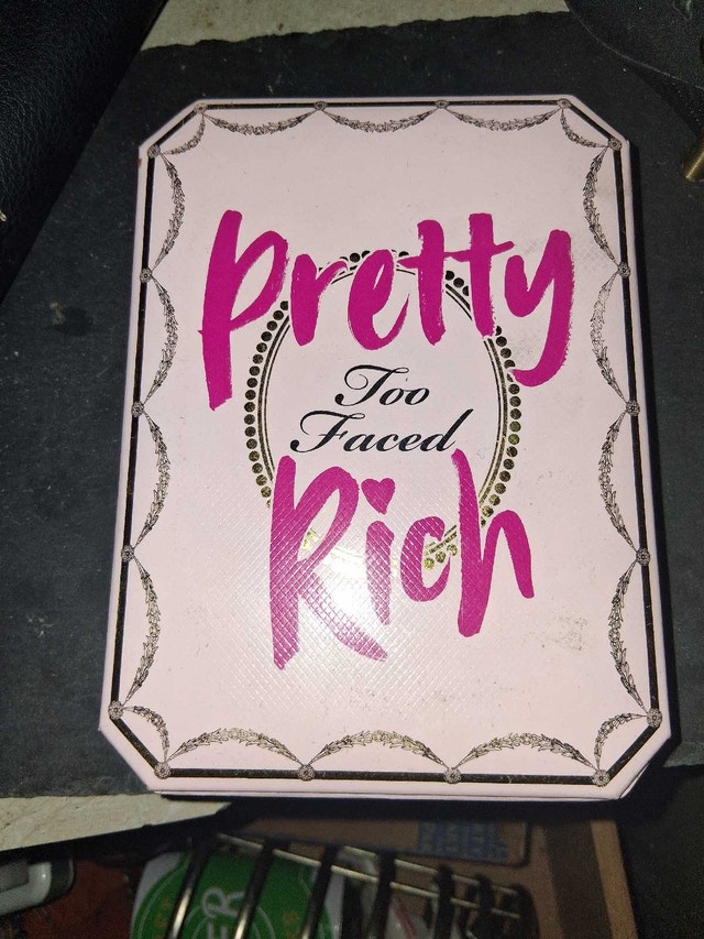 Too Faced Pretty Rich Eyeshadow Palette