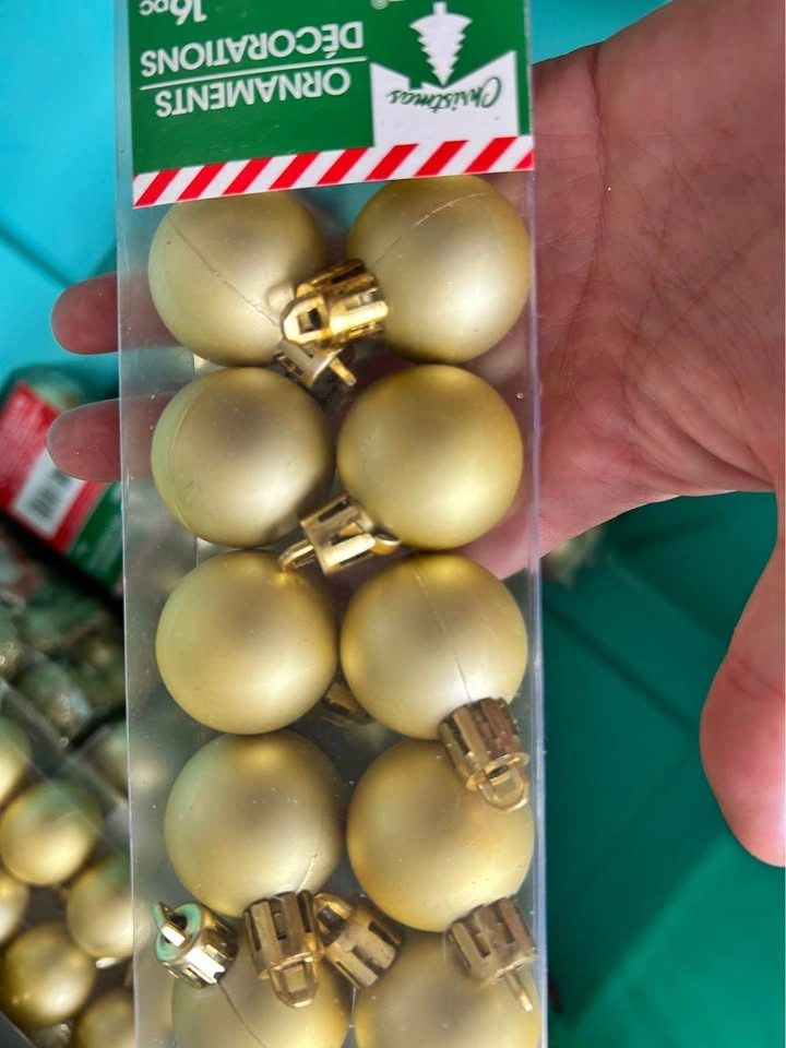16x48 Christmas House Gold Christmas Ornaments Bulk Lot - photo 2