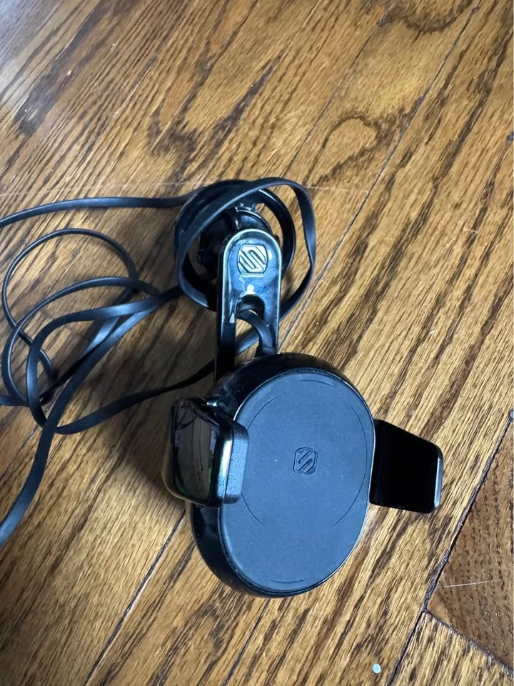 Scosche MagicGrip Freeflow Wireless Charging Vent Mount - photo 2