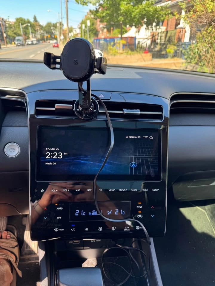 Scosche MagicGrip Freeflow Wireless Charging Vent Mount - photo 5