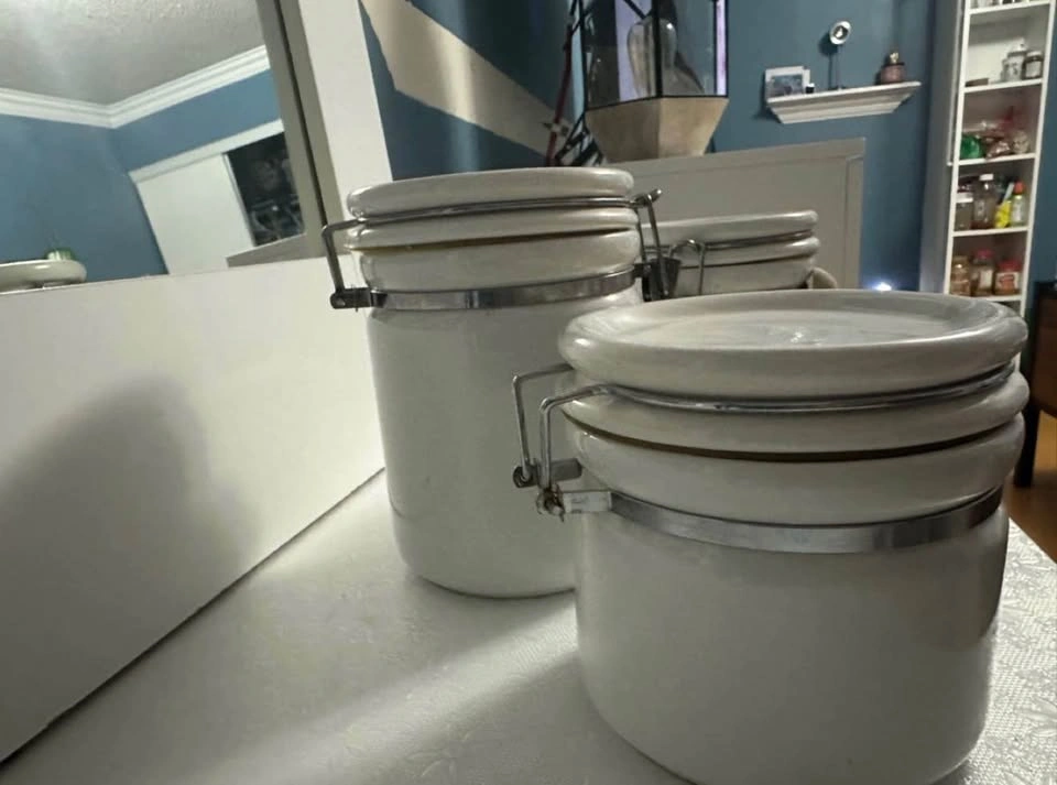 White Ceramic Canister Set of 3 - photo 3