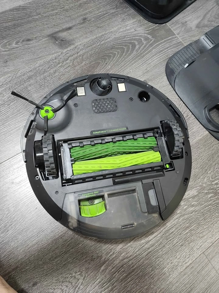 iRobot Roomba Robot Vacuum i3+ with Clean Base - photo 4