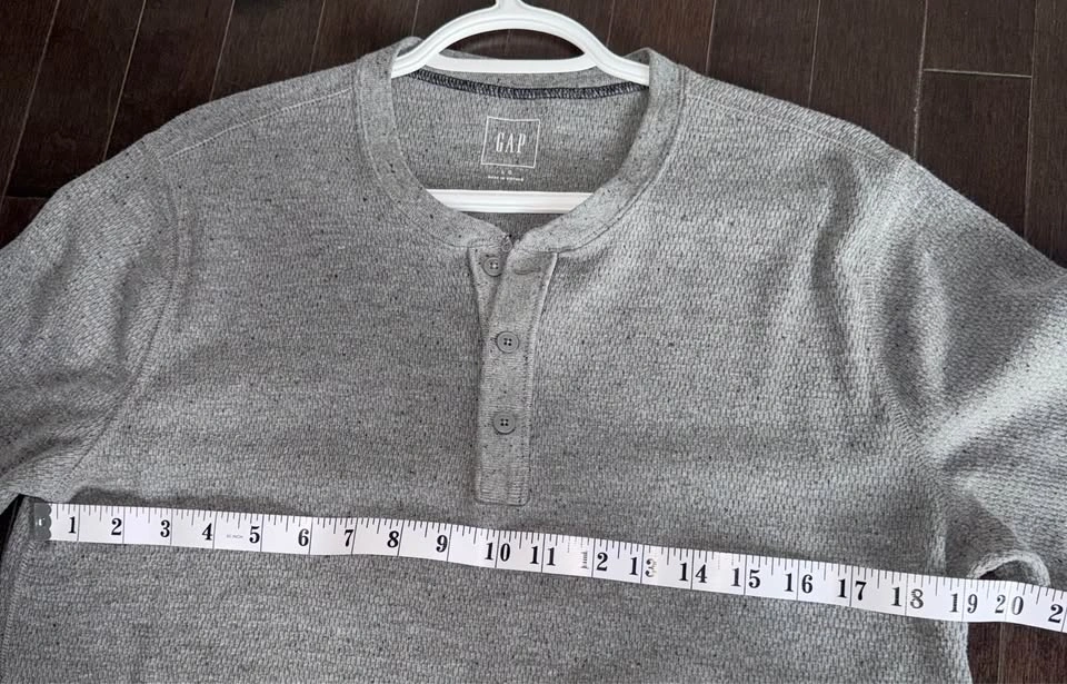 GAP Men's Grey Long Sleeve Henley Shirt - Size Large - photo 4