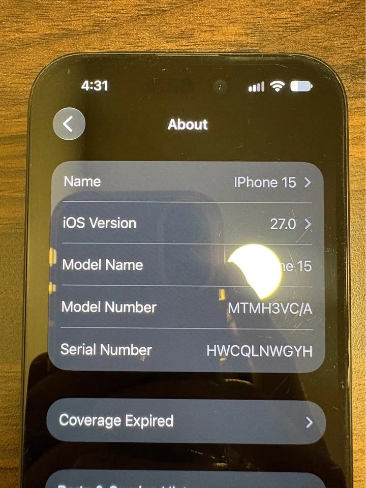 iPhone 15 128gb cracked back glass - photo 5