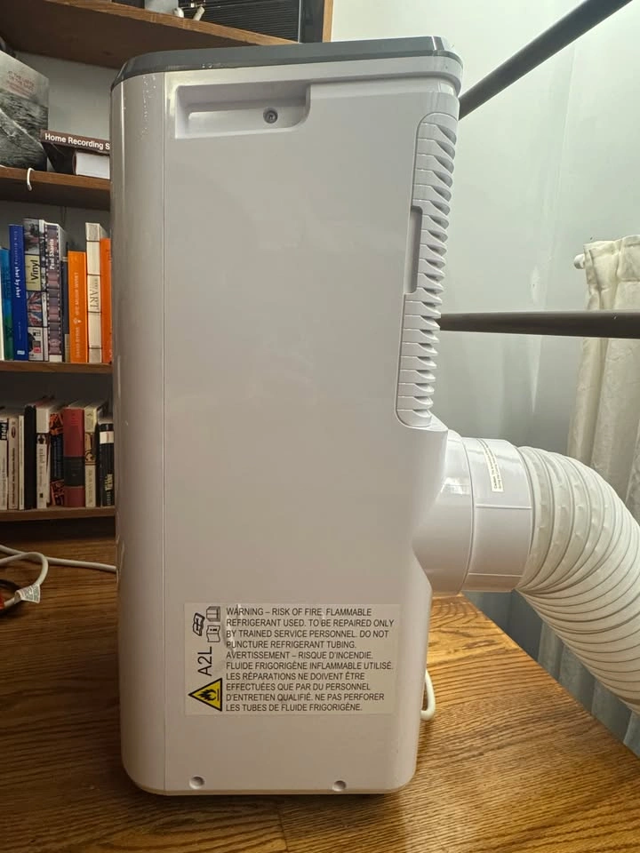 Moving Sale - Frigidaire 6,500 BTU Portable AC - photo 4
