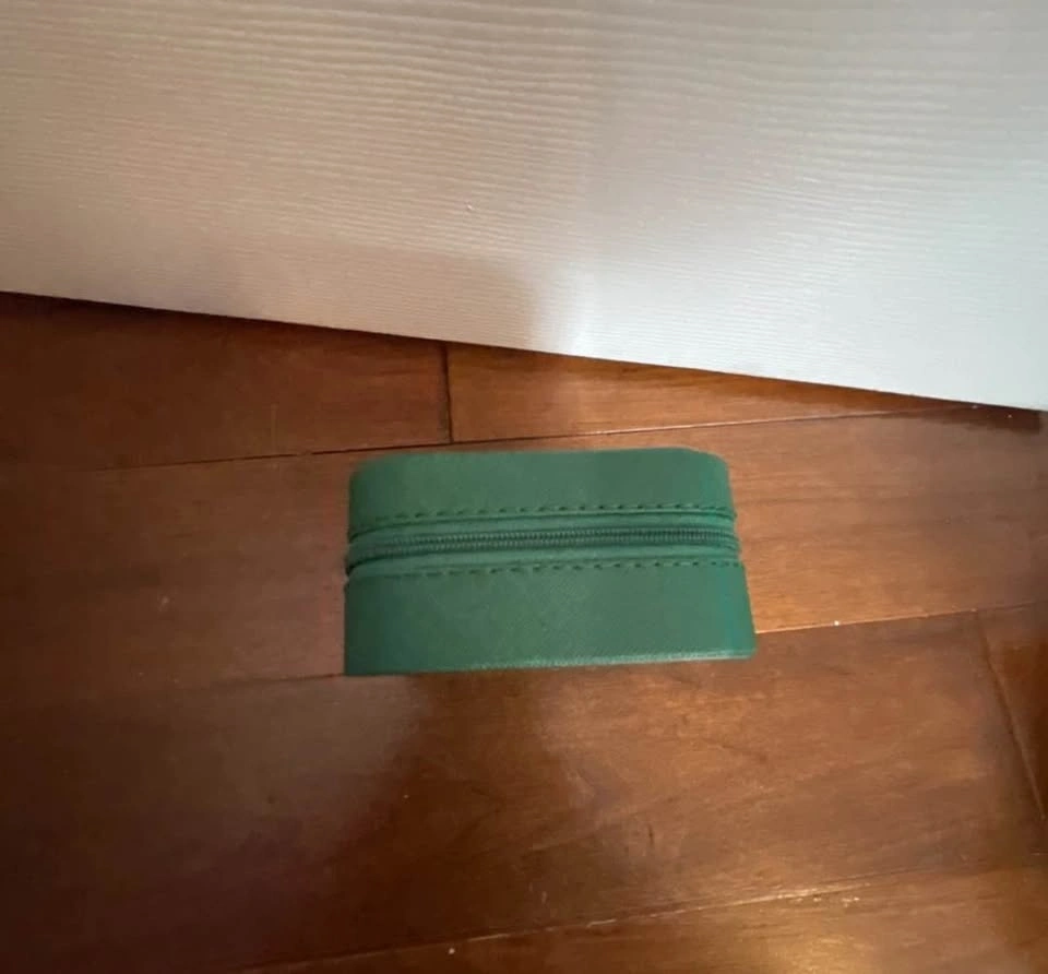 Green jewelry travel box - photo 3