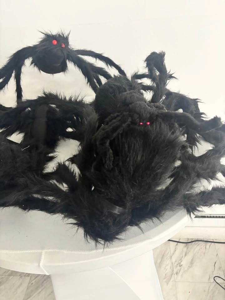 Flexible Halloween Spiders - photo 2